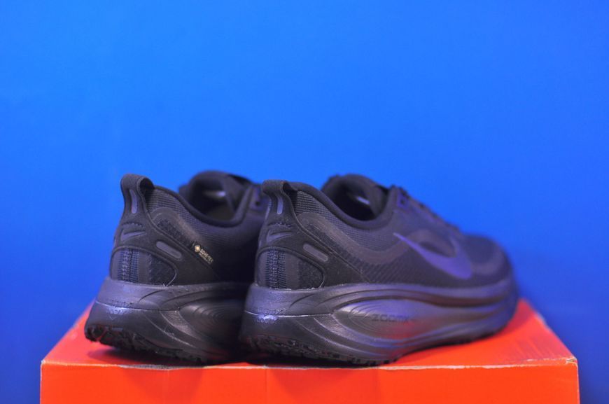 Кросівки Nike Vomero 18 Gtx Black HQ7001-001 HQ7001-001 фото