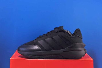 Кросівки Adidas Avryn Black IE2642 IE2642 фото