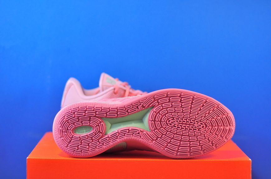Кросівки Nike Sabrina 3 Beige/Pink HF2881-600 HF2881-600 фото