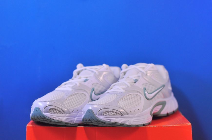 Кросівки Nike V5 RNR Seaweed Metallic HQ7901-106 HQ7901-106 фото