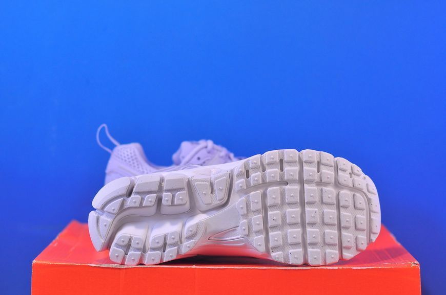 Кросівки Nike Vomero 5 HF6998-014 HF6998-014 фото
