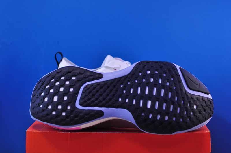 Кросівки Nike Invincible 3 White DR2615-100 DR2615-100 фото