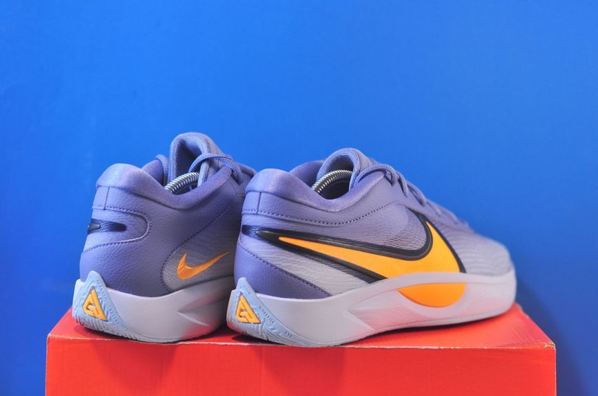 Кросівки Nike Giannis Freak 6 FJ7792-400 фото