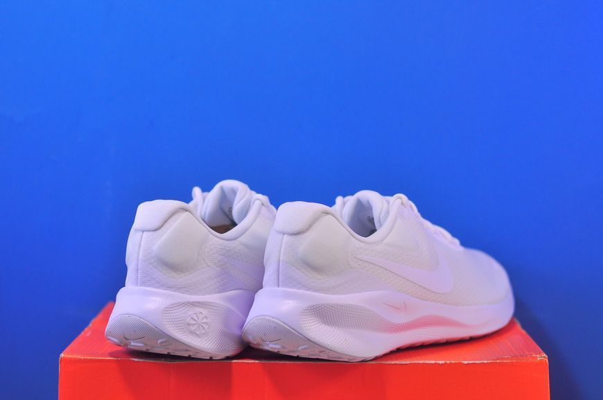 Кросівки Nike Revolution 7 Running Shoes White FB2208-100 FB2208-100 фото