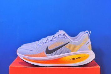 Кросівки Nike Vomero 18 HM6803-404 HM6803-404 фото