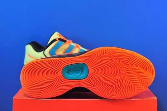 Кросівки Nike KD 18 HV1993-301 💛 ціна: 3 999 грн. 💙 Купити у Києві