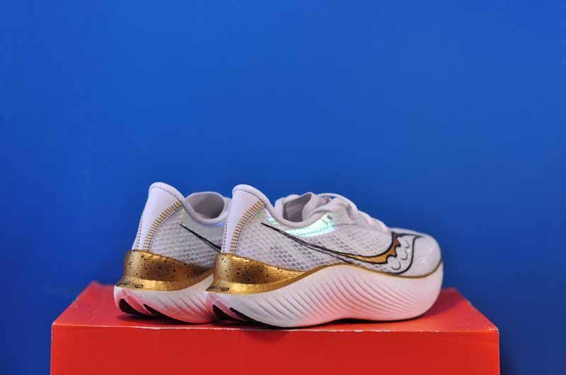 Кросівки Saucony Endorphin Pro 3 S10755-13 S10755-13 фото