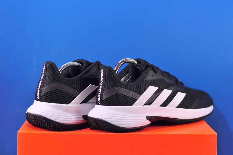 Кросівки Adidas CourtJam Control GW3842 фото