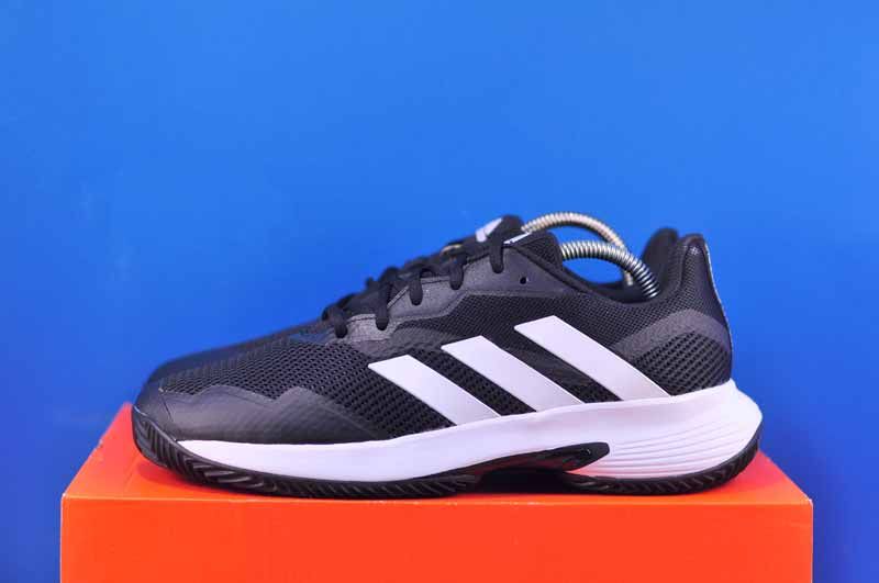 Кросівки Adidas CourtJam Control GW3842 фото