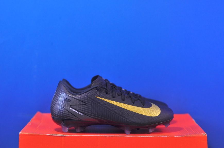 Бутси Nike Zoom Vapor 16 Academy FG HQ3270-900 HQ3270-900 фото