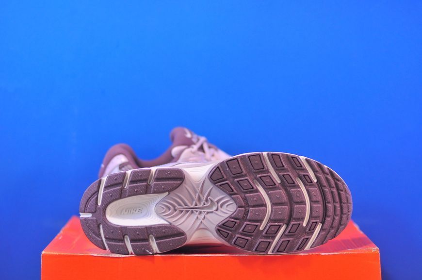 Кросівки Nike V5 Rnr HQ6411-201 HQ6411-201 фото
