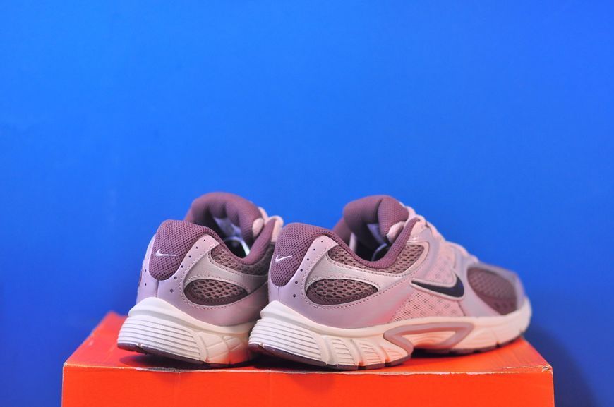 Кросівки Nike V5 Rnr HQ6411-201 HQ6411-201 фото