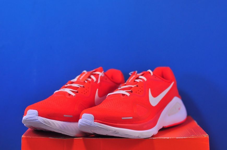 Кросівки Nike Zoom Structure 26 HJ1102-600 HJ1102-600 фото