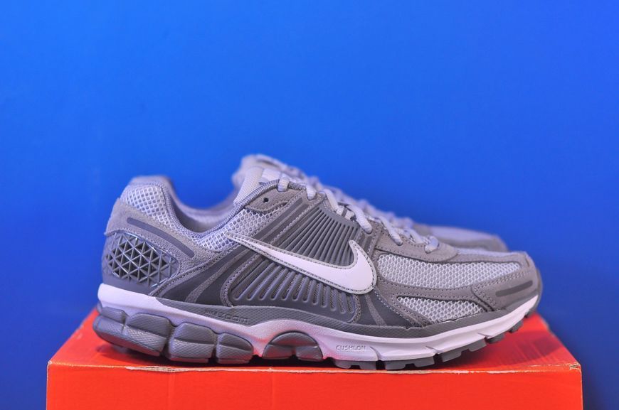 Кросівки Nike Zoom Vomero 5 HF1553-003 HF1553-003 фото