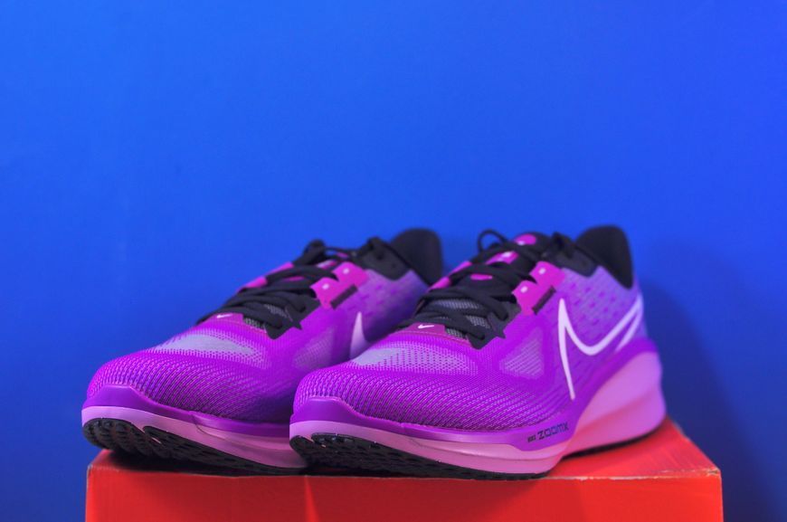 Кросівки Nike Vomero 17 FB1309-500 FB1309-500 фото