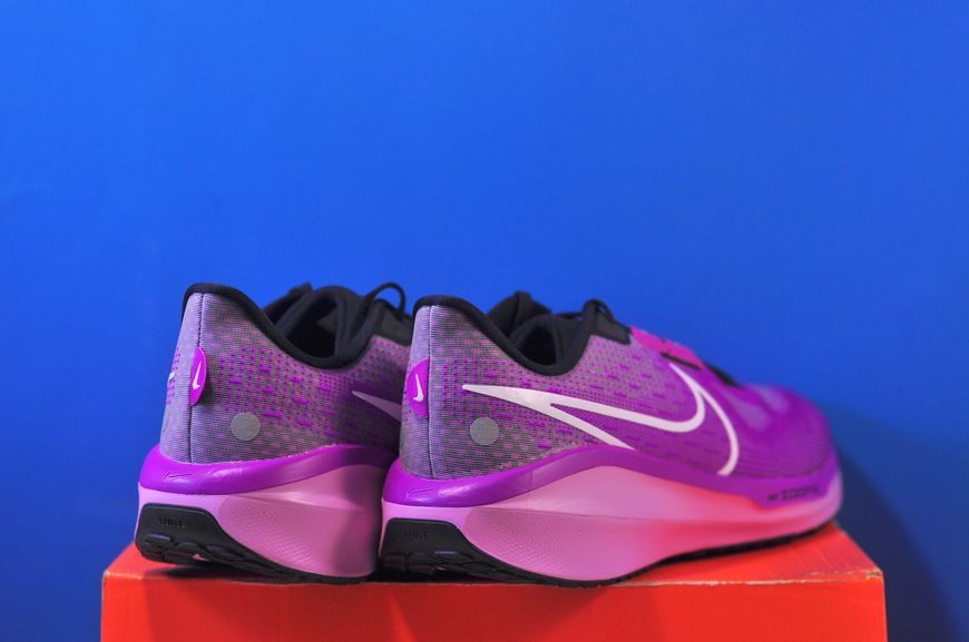 Кросівки Nike Vomero 17 FB1309-500 FB1309-500 фото