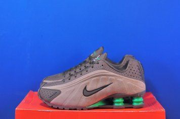 Кросівки Nike Shox R4 Olive Khaki Beige HQ7739-200 HQ7739-200 фото