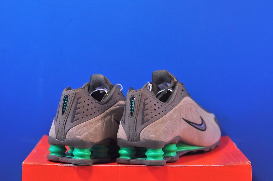 Кросівки Nike Shox R4 Olive Khaki Beige HQ7739-200 HQ7739-200 фото