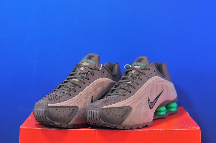 Кросівки Nike Shox R4 Olive Khaki Beige HQ7739-200 HQ7739-200 фото