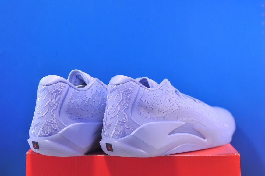 Кросівки Nike Zion 3 Light Blue DR0675-400 фото
