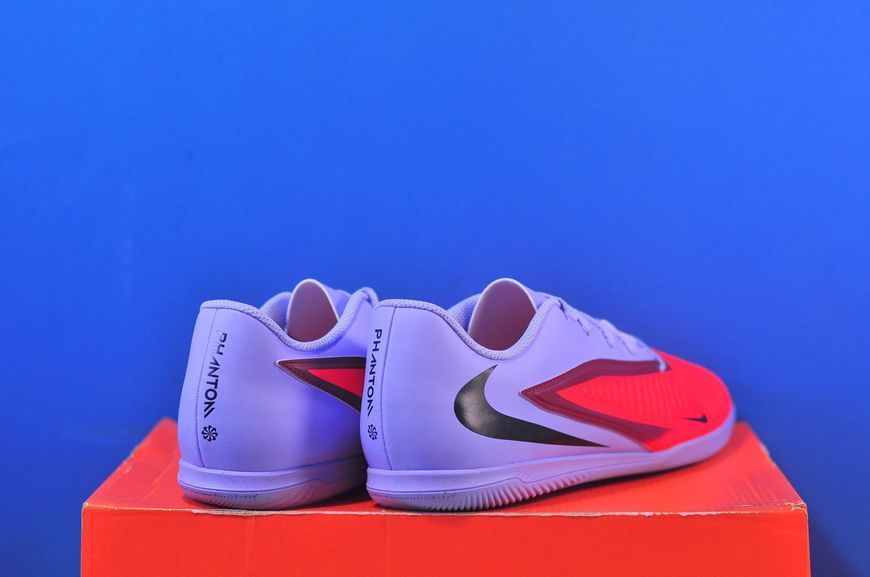 Футзалки Nike Phantom 6 Low Club IC HQ2323-400 HQ2323-400 фото