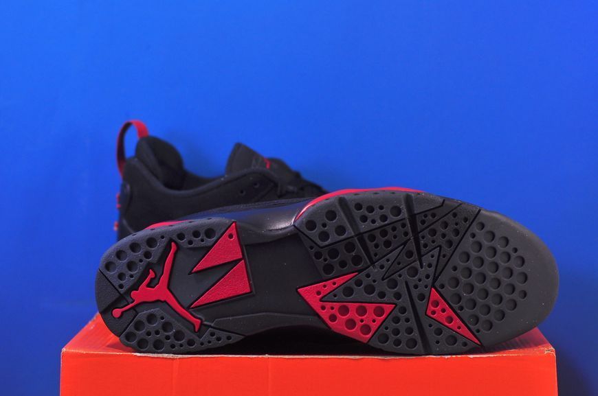 Кросівки Nike Jordan Air Ship Pe Sp HQ3950-006 HQ3950-006 фото