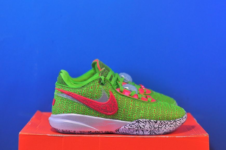 Кросівки Nike Lebron Xx Stocking Stuffer Green FJ4955-300 FJ4955-300 фото