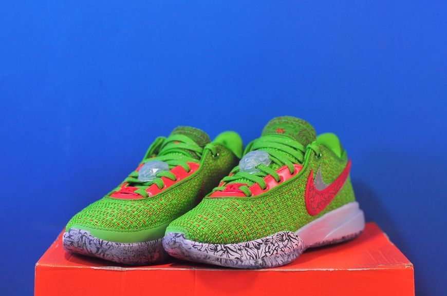 Кросівки Nike Lebron Xx Stocking Stuffer Green FJ4955-300 FJ4955-300 фото