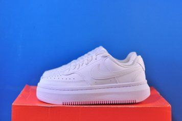 Кросівки Nike Court Vision Alta DM0113-100 фото