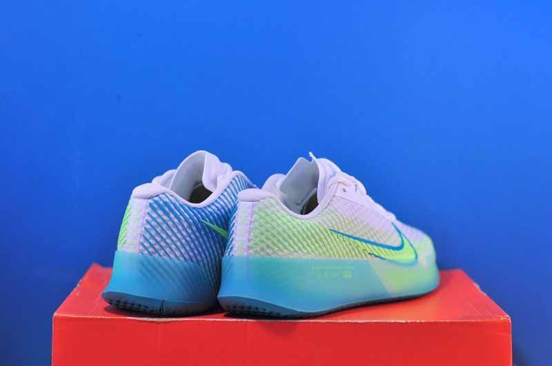 Тенісні кросівки Nike Zoom Vapor 11 Hardcourt DR6965-104 DR6965-104 фото