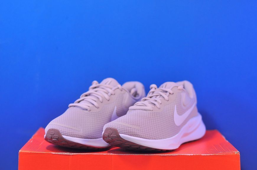 Кросівки Nike Revolution 7 Road Running FB2208-007 FB2208-007 фото