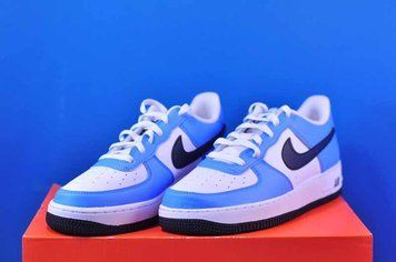 Кросівки Nike Air Force 1 FN3810-400 фото