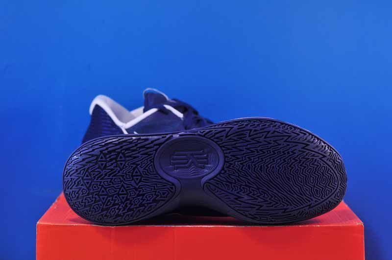 Кросівки Nike Kyrie Low 5 Midnight Navy DX6651-401 DX6651-401 фото