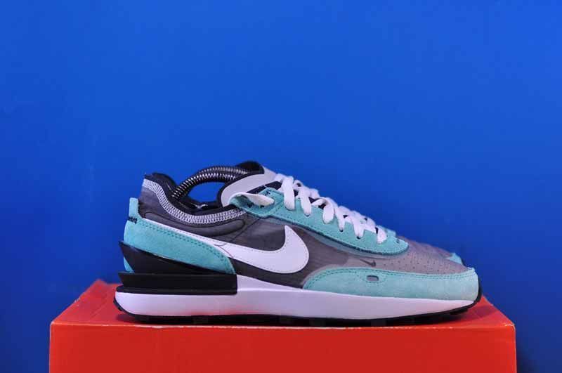 Кросівки Nike Waffle One SE DD8014-005 DD8014-005 фото