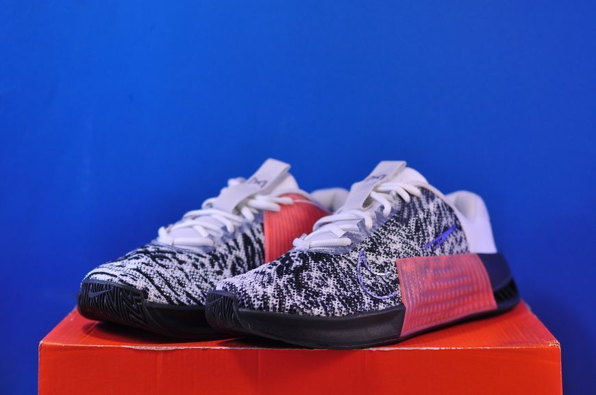 Кросівки Nike Metcon 9 FQ7217-100 фото