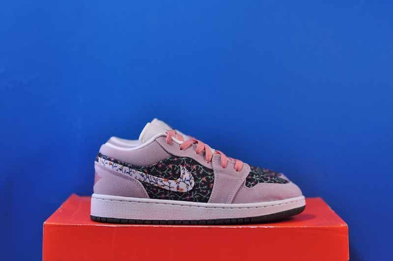 Кросівки Nike Air Jordan 1 Low Se Gs Pink/Black FJ3445-001 FJ3445-001 фото