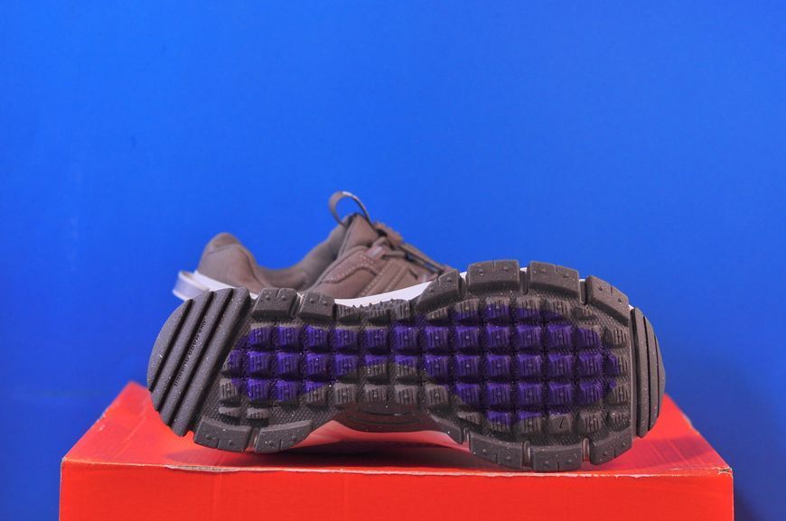 Кросівки Nike Zoom Vomero Roam Light Bone Mink Brown Hq2181-006 Hq2181-006 фото