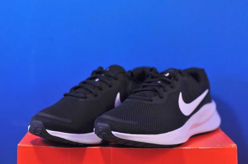 Кросівки Nike Revolution 7 FB2207-001 FB2207-001 фото