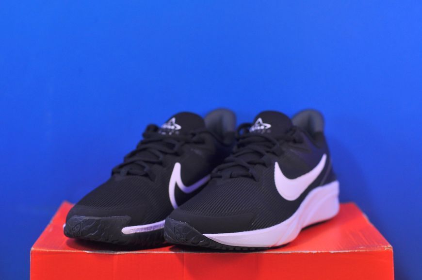 Кросівки Nike Star Runner 4 DX7615-001 DX7615-001 фото