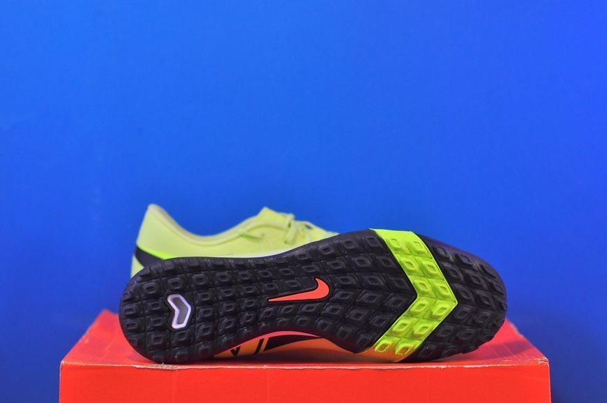 Сороканіжки Nike Zoom Vapor 16 Academy Tf Green FQ8449-300 FQ8449-300 фото