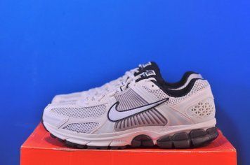 Кросівки Nike Zoom Vomero 5 FJ2028-001 FJ2028-001 фото