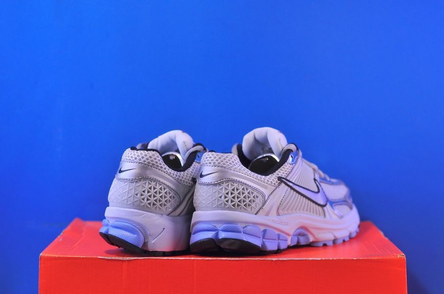 Кросівки Nike Air Zoom Vomero 5 Metallic HF1877-100 HF1877-100 фото