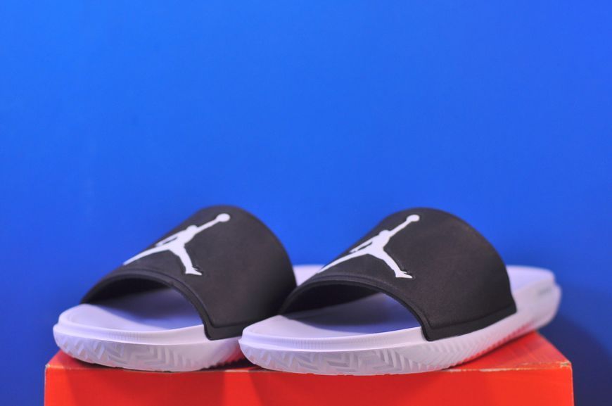 Тапочки Nike Jordan Jumpman Slide FQ1598-010 FQ1598-010 фото