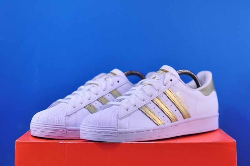 Кросівки Adidas Superstar FX7483 FX7483 фото