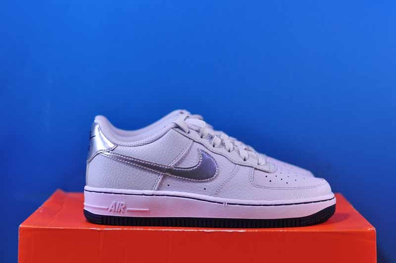 Кросівки Nike Air Force 1 CT3839-004 CT3839-004 фото