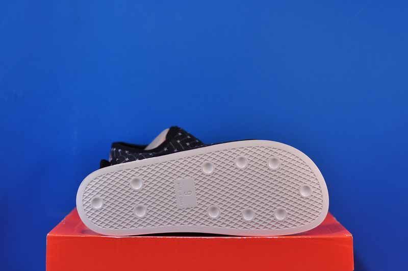 Сандалі Adidas Adilette 3.0 EF6772 EF6772 фото