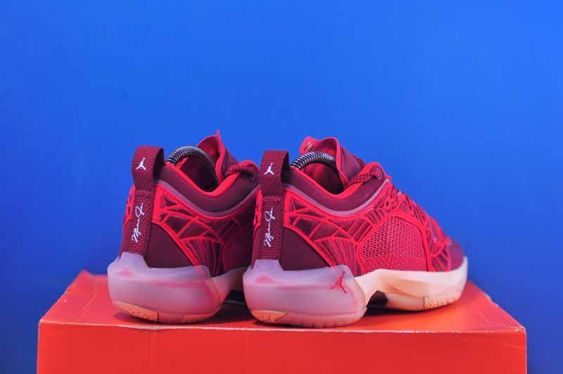 Кросівки Nike Air Jordan 37 Low 'Team Red' DV9989-601 DV9989-601 фото