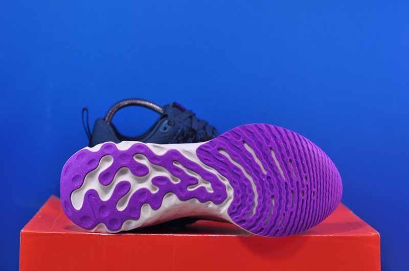 Кросівки Nike React Infinity 3 Green DZ3014-300 DZ3014-300 фото