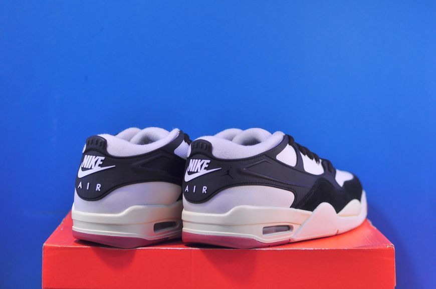 Кросівки Nike Air Jordan 4 Rm Black/White FQ7939-100 фото