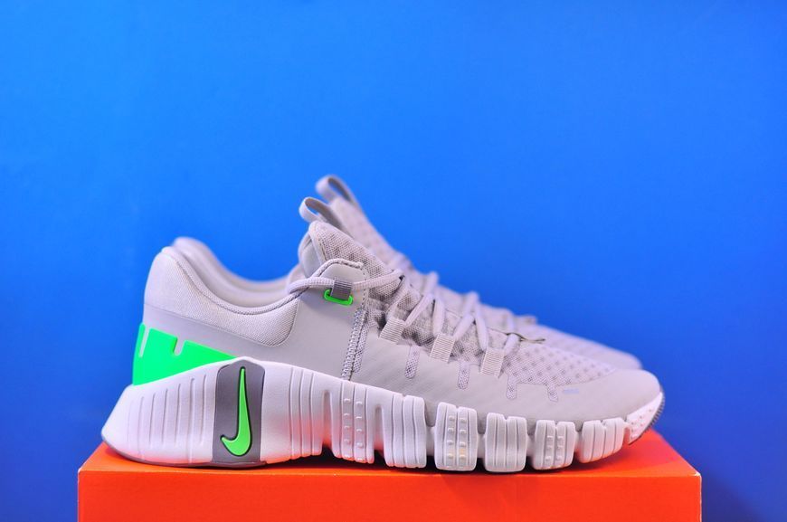 Кросівки Nike Free Metcon 5 Grey DV3949-002 DV3949-002 фото